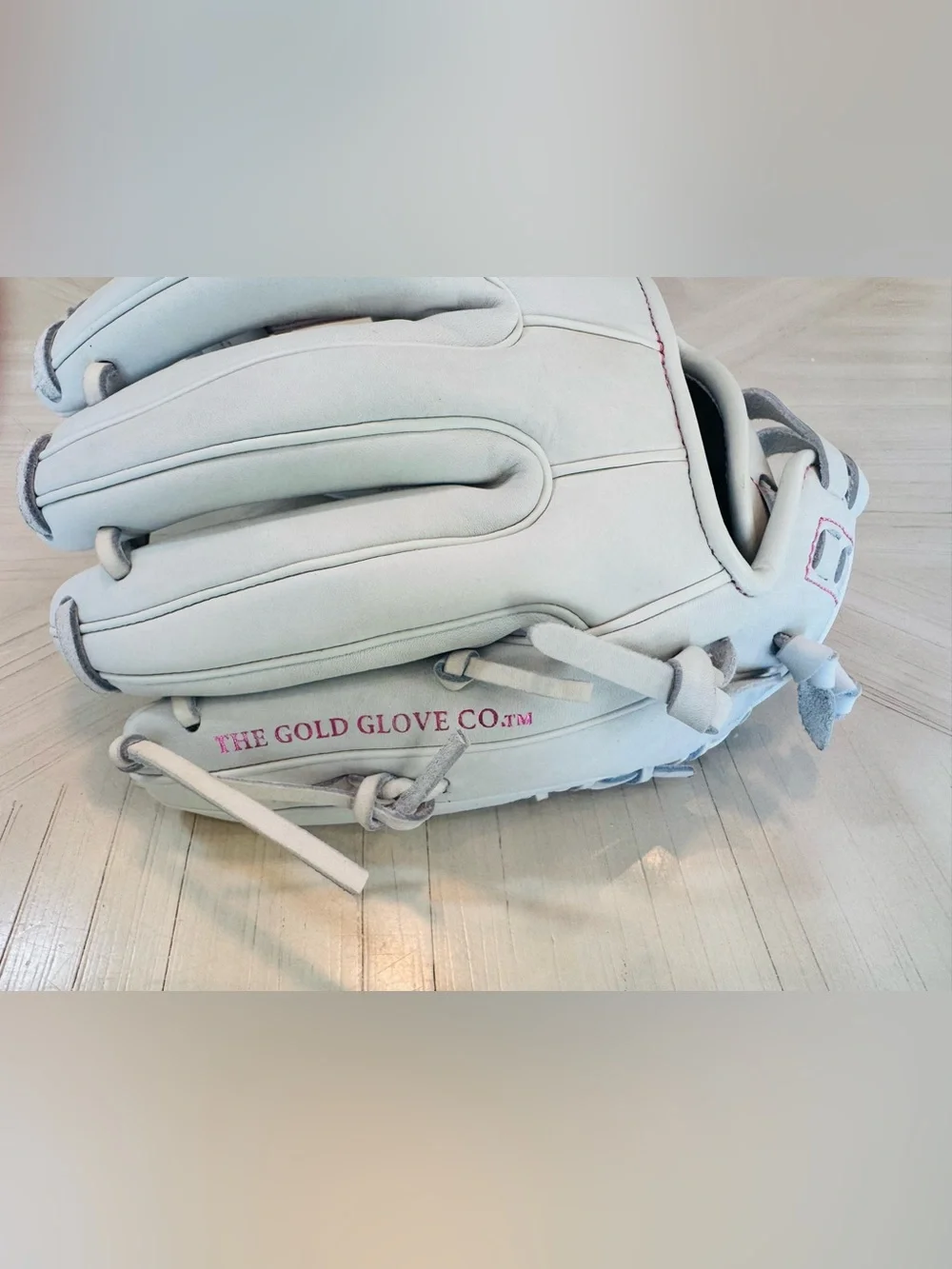 Rawlings Liberty Advanced 11.75” Fastpitch Softball Glove White/Pink RLA715SB-2W
